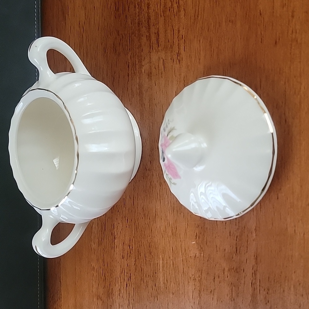 Vintage WS George Caladium Sugar Bowl with Lid - Picture 3 of 4